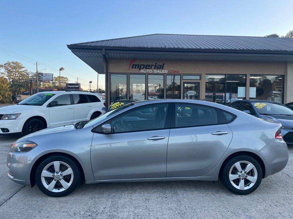 Used 2015 Dodge Dart SXT image 2