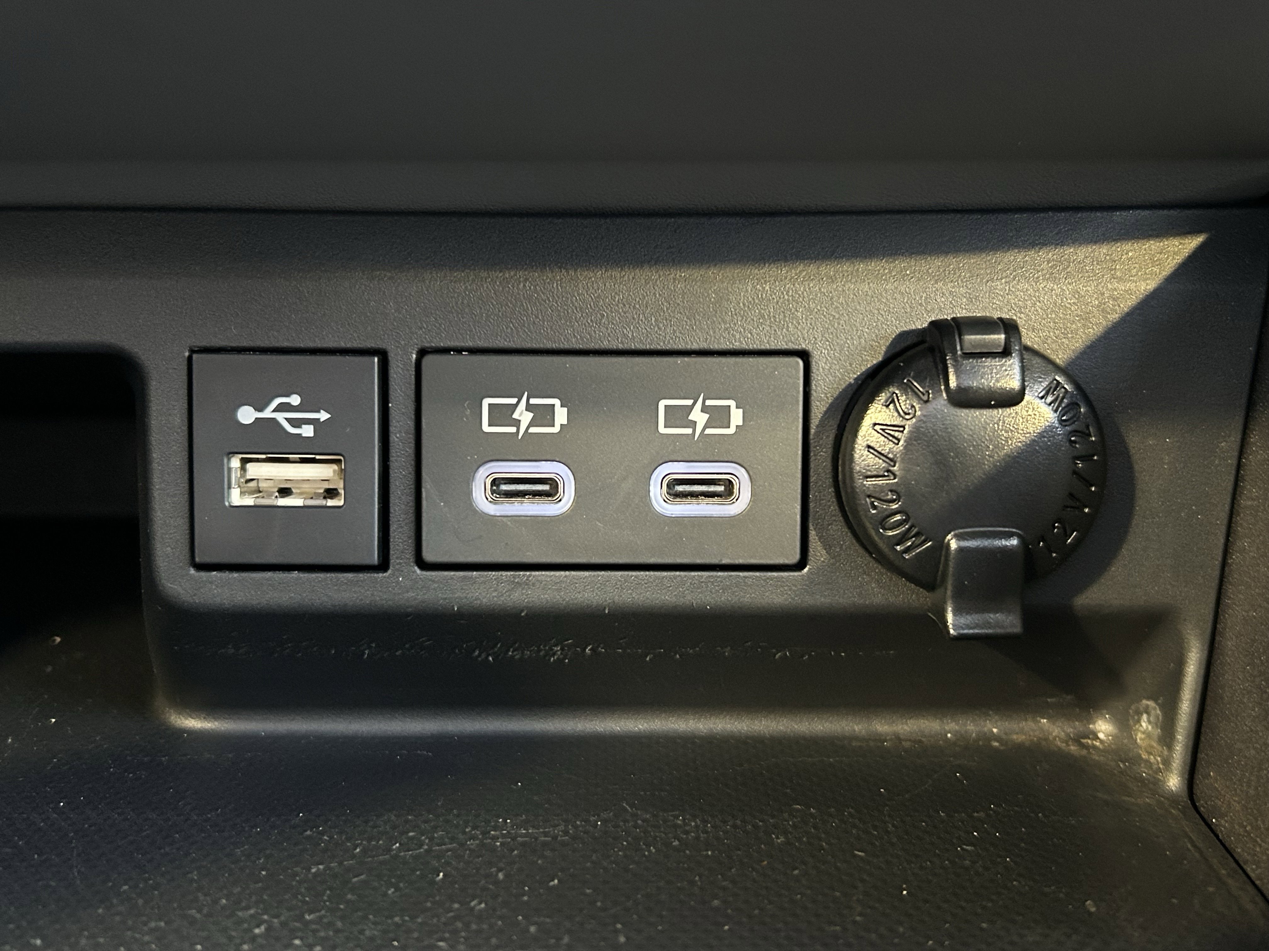 Used 2024 Toyota Highlander Platinum AWD/4WD image 36