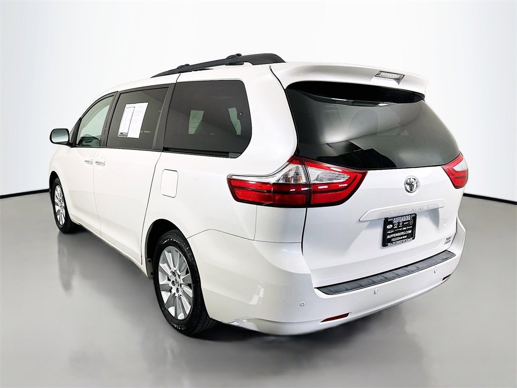 Used 2015 Toyota Sienna XLE Premium image 5