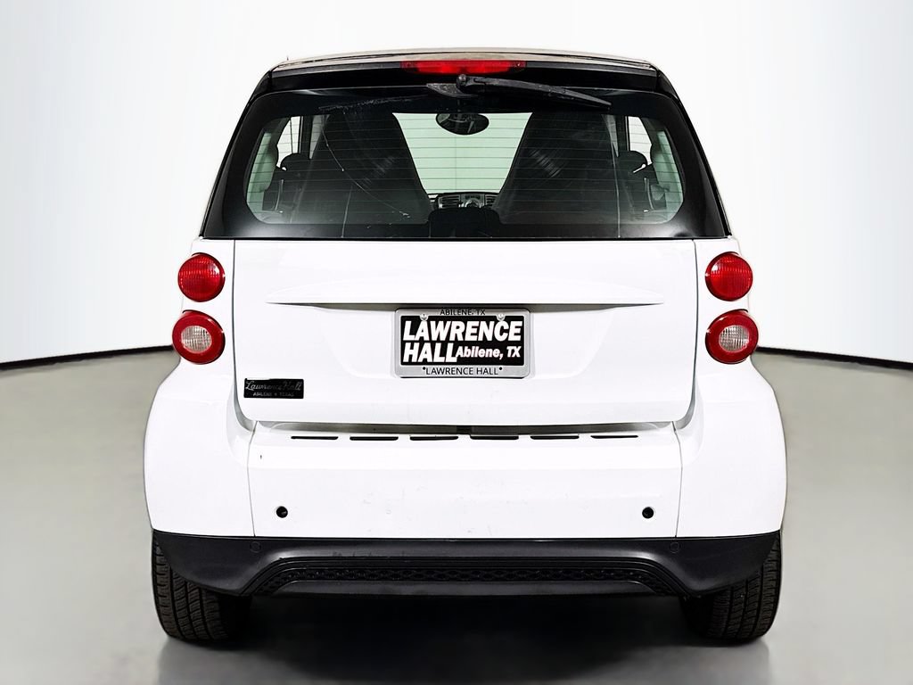 Used 2014 smart fortwo pure RWD image 5