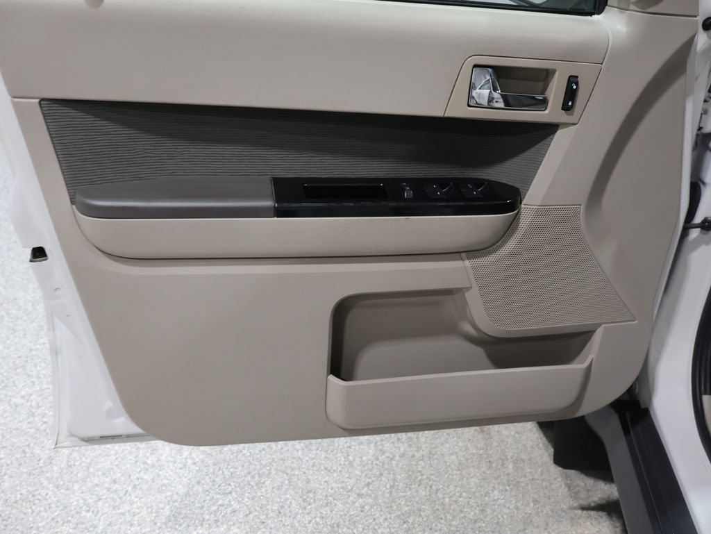 Used 2011 MAZDA Tribute i Sport FWD image 13