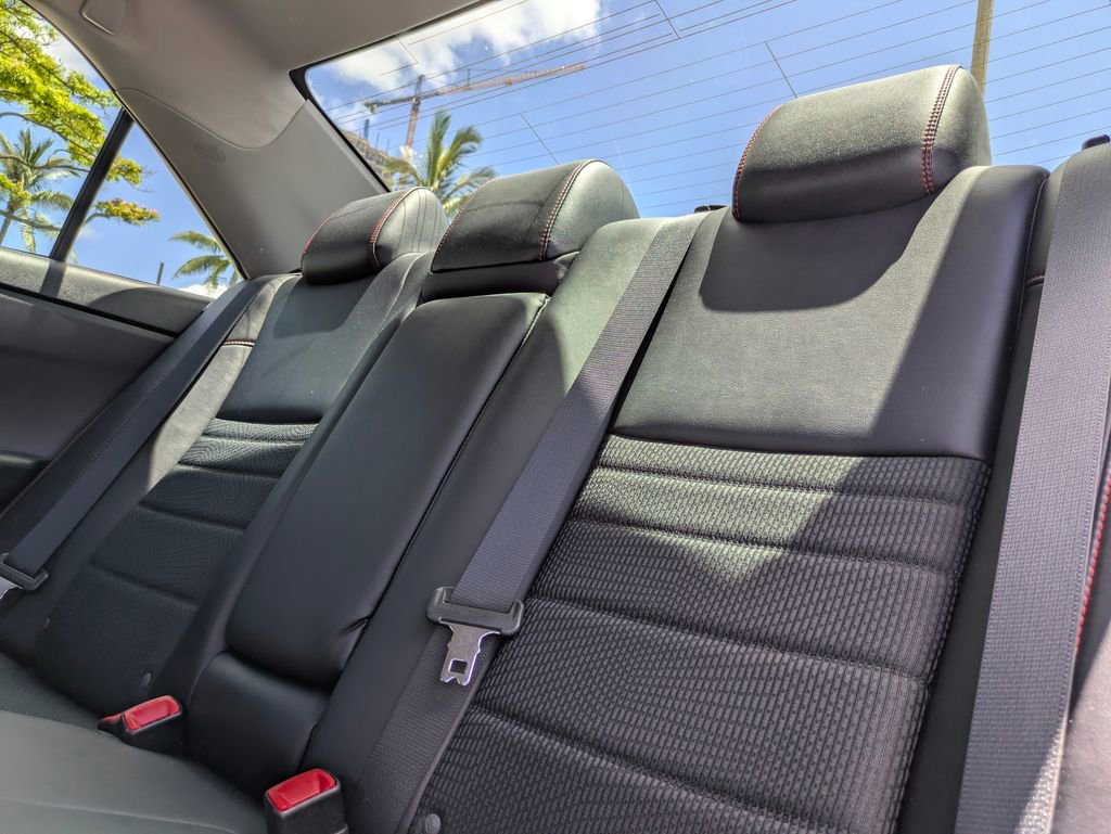 Used 2017 Toyota Camry SE image 16