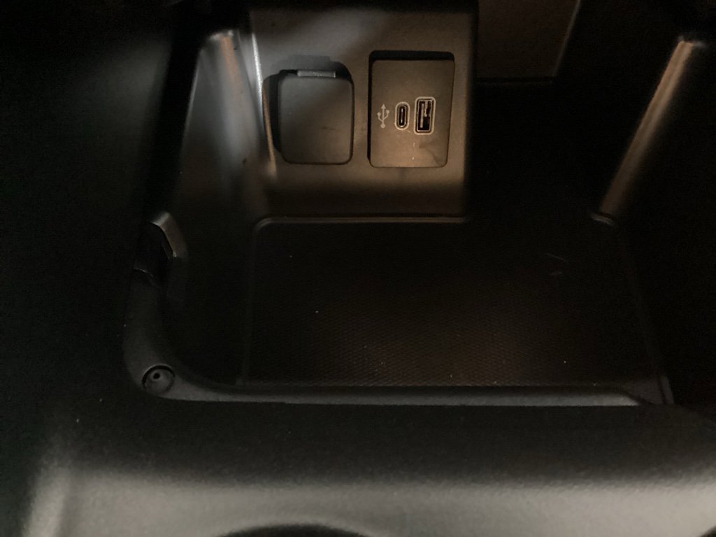 Used 2025 Ford Explorer Active w/ Active Comfort Package image 29