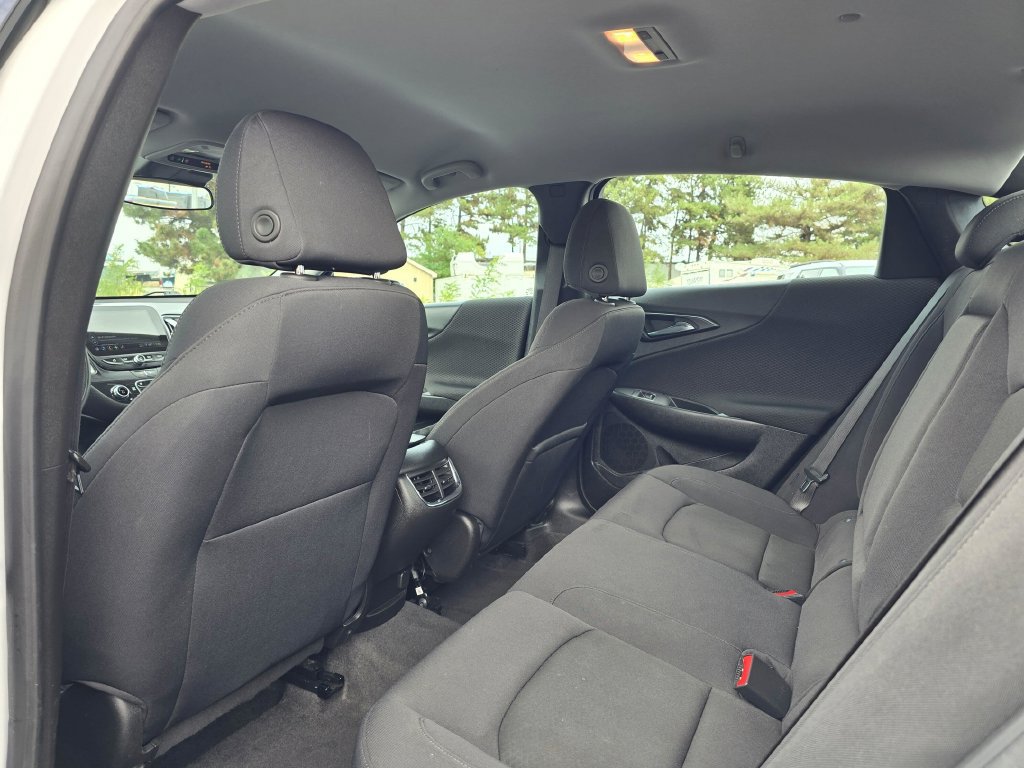 Used 2024 Chevrolet Malibu LT FWD image 12