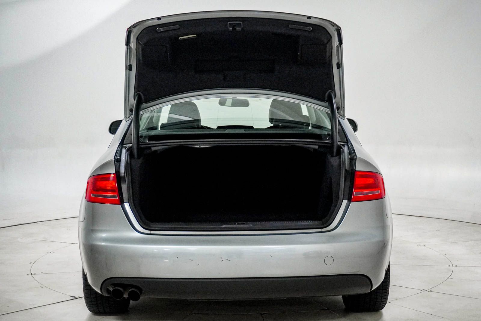 Used 2010 Audi A4 2.0T Premium image 7