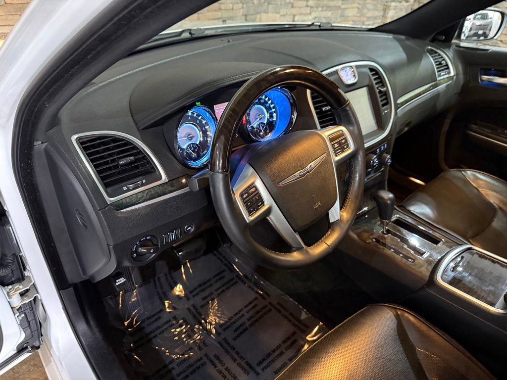 Used 2011 Chrysler 300 C w/ Sound Group RWD image 28