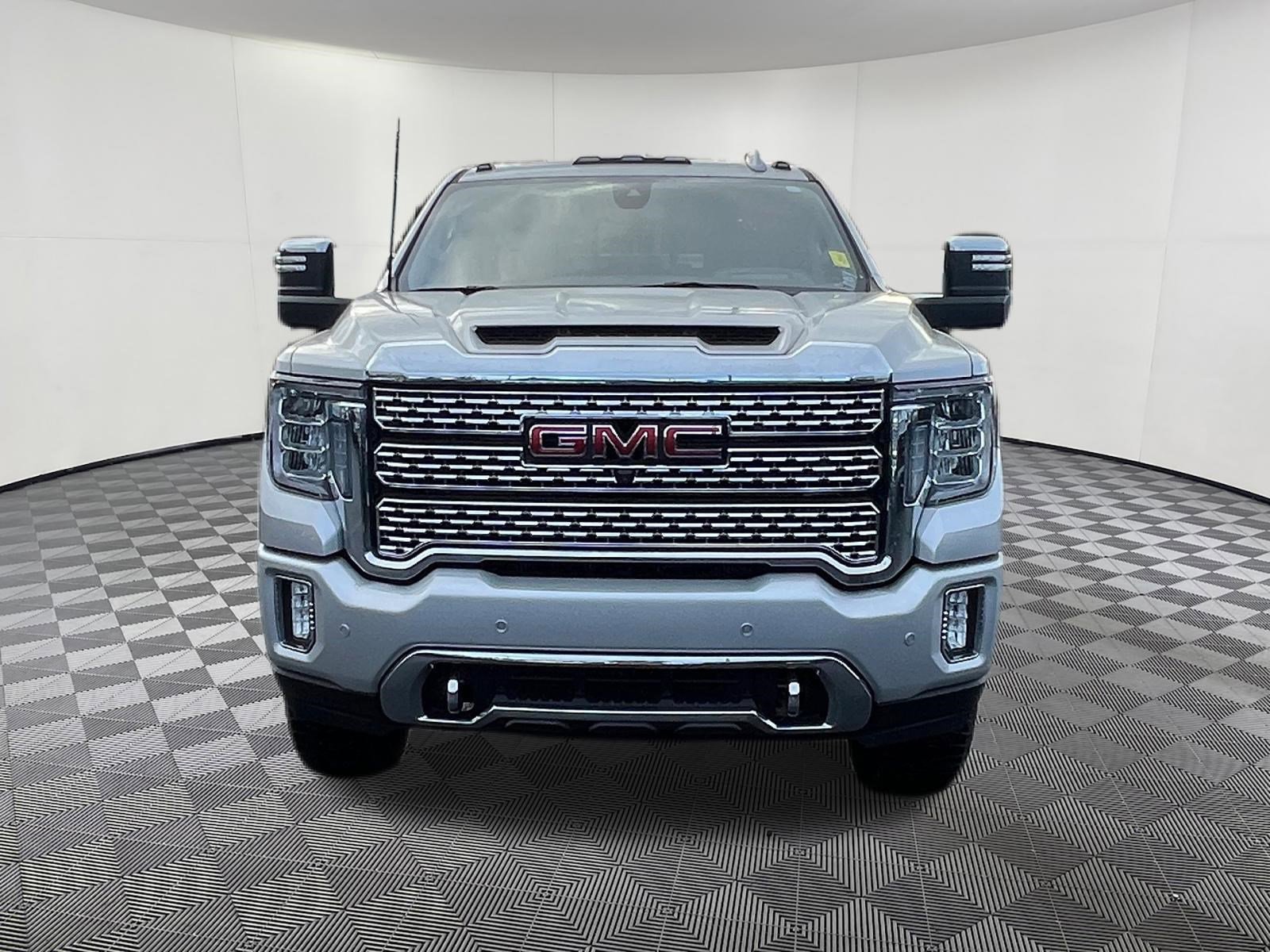 Used 2023 GMC Sierra 3500 Denali w/ Denali Ultimate Package image 2