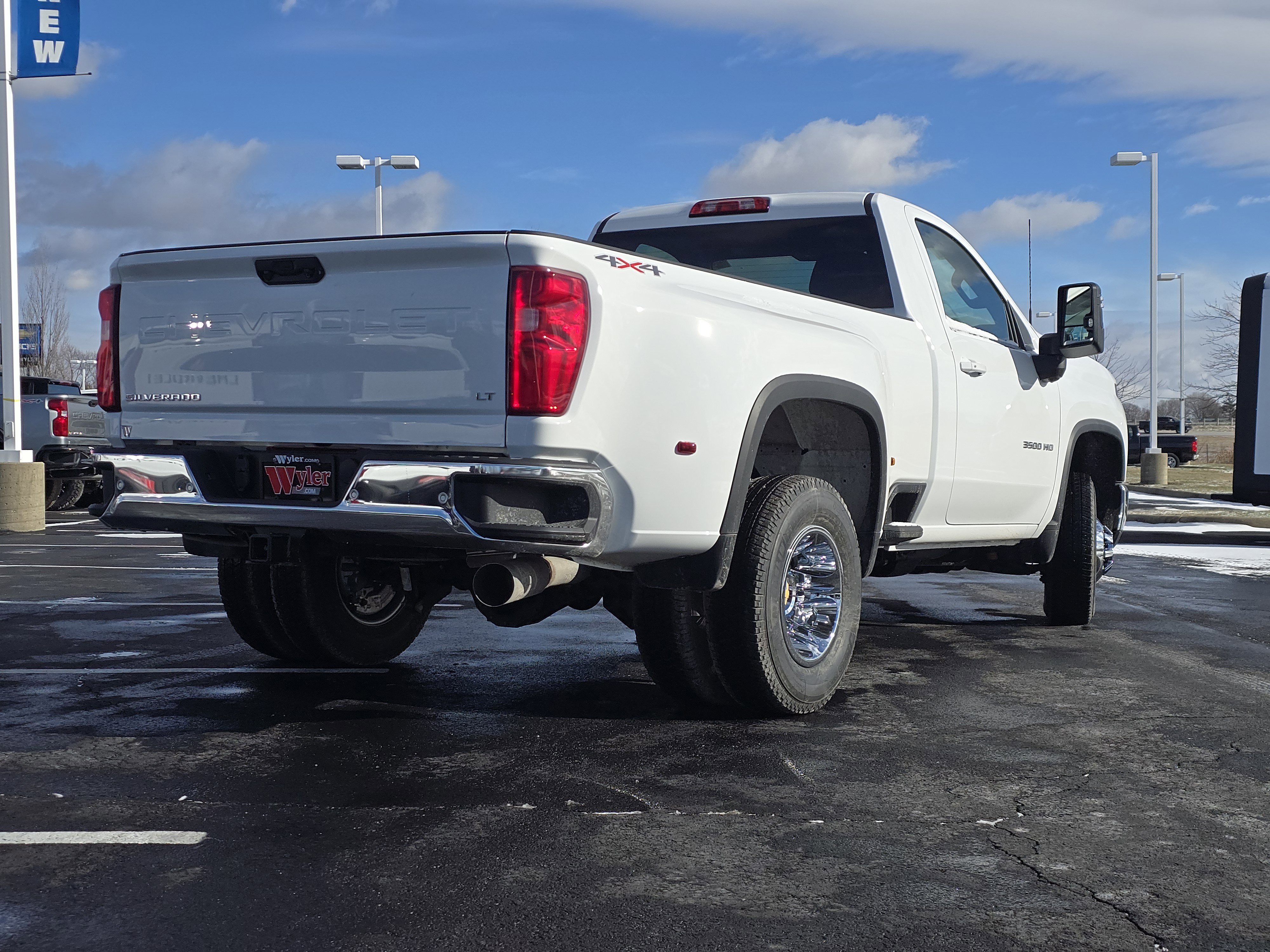 New 2026 Chevrolet Silverado 3500 LT image 16