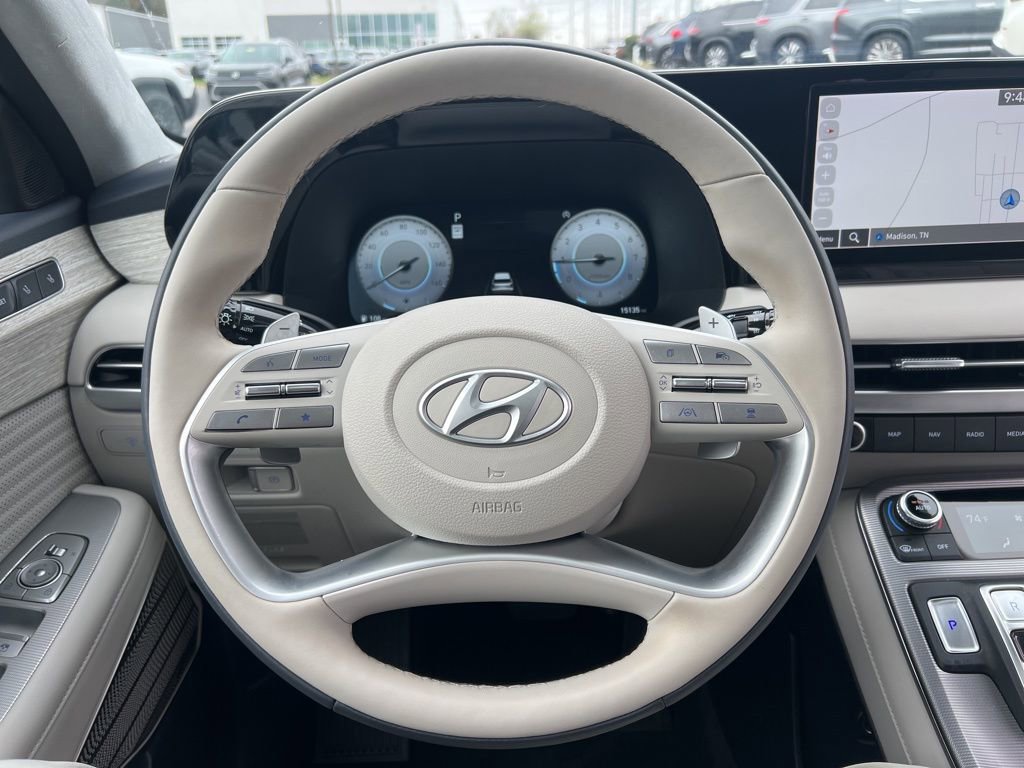 Used 2024 Hyundai Palisade Calligraphy image 17