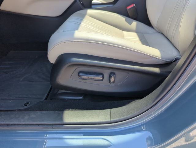 Used 2023 Honda HR-V EX-L image 12
