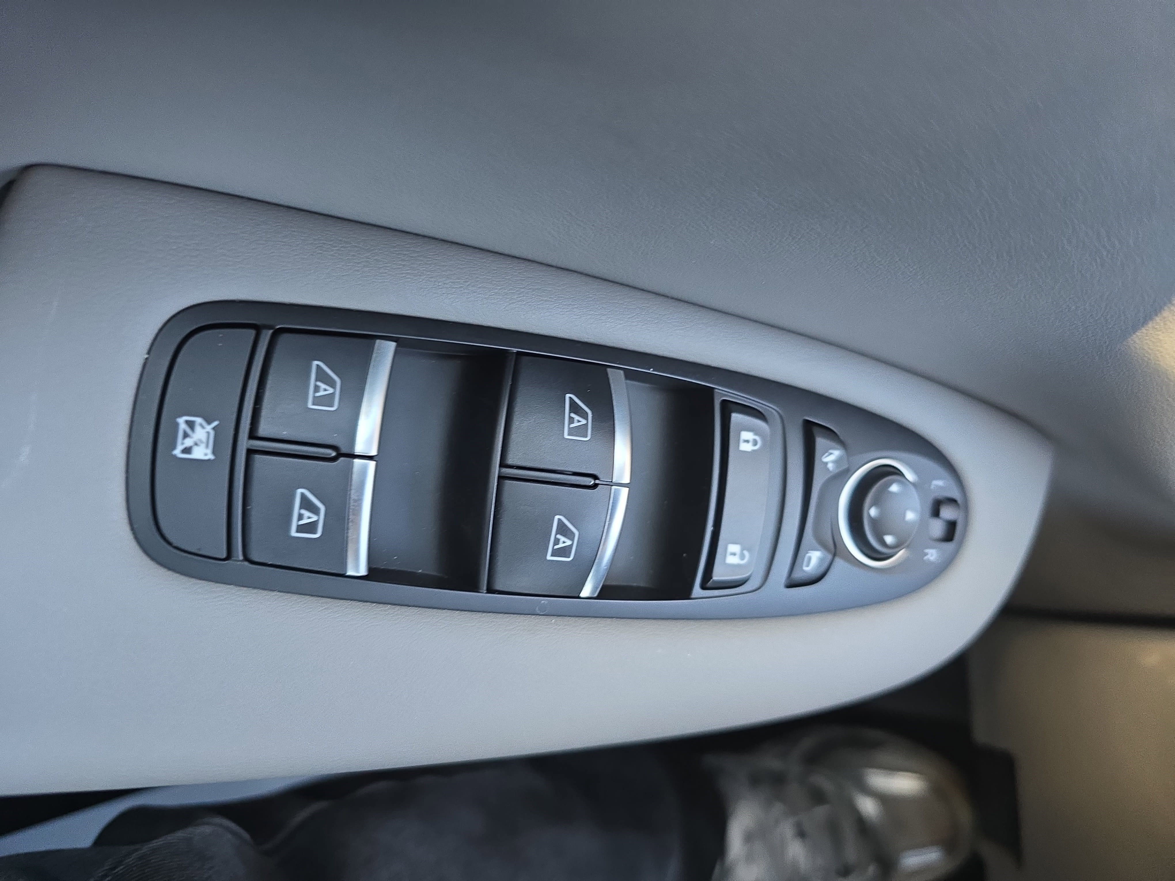 Used 2023 INFINITI QX50 Luxe image 27