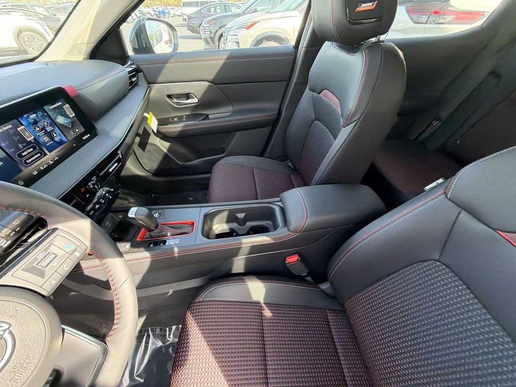 New 2026 Nissan Kicks SR w/ SR Premium Package AWD/4WD image 20