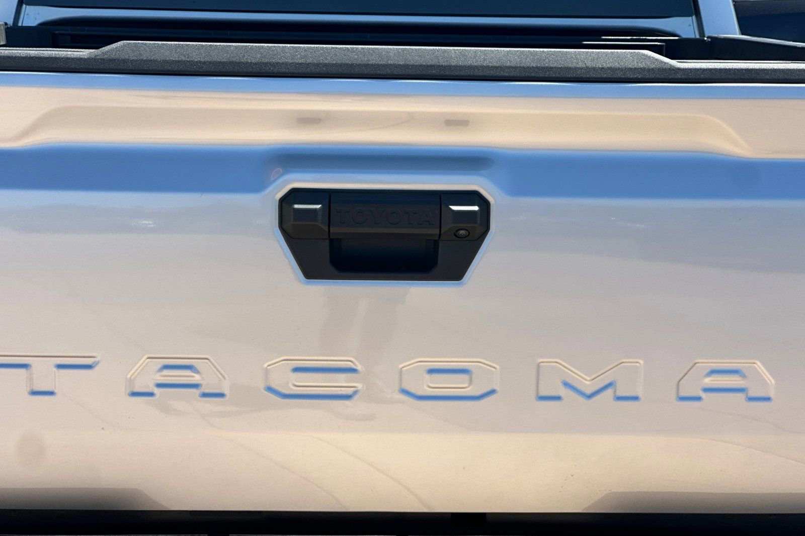 Used 2025 Toyota Tacoma SR5 RWD image 31