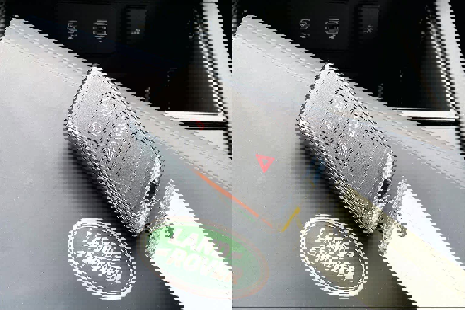 Used 2024 Land Rover Defender 110 S image 15