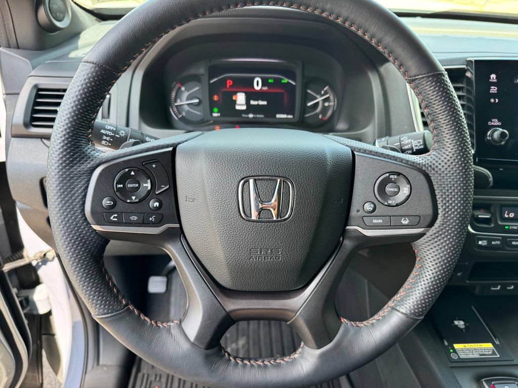 Used 2025 Honda Passport TrailSport image 13