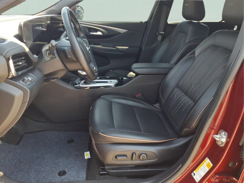 Used 2025 Buick Envista Avenir FWD image 13
