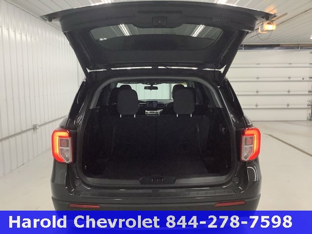 Used 2022 Ford Explorer XLT w/ Equipment Group 202A image 5