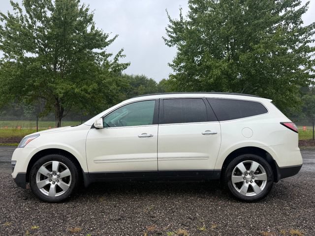Used 2014 Chevrolet Traverse LTZ AWD/4WD image 2