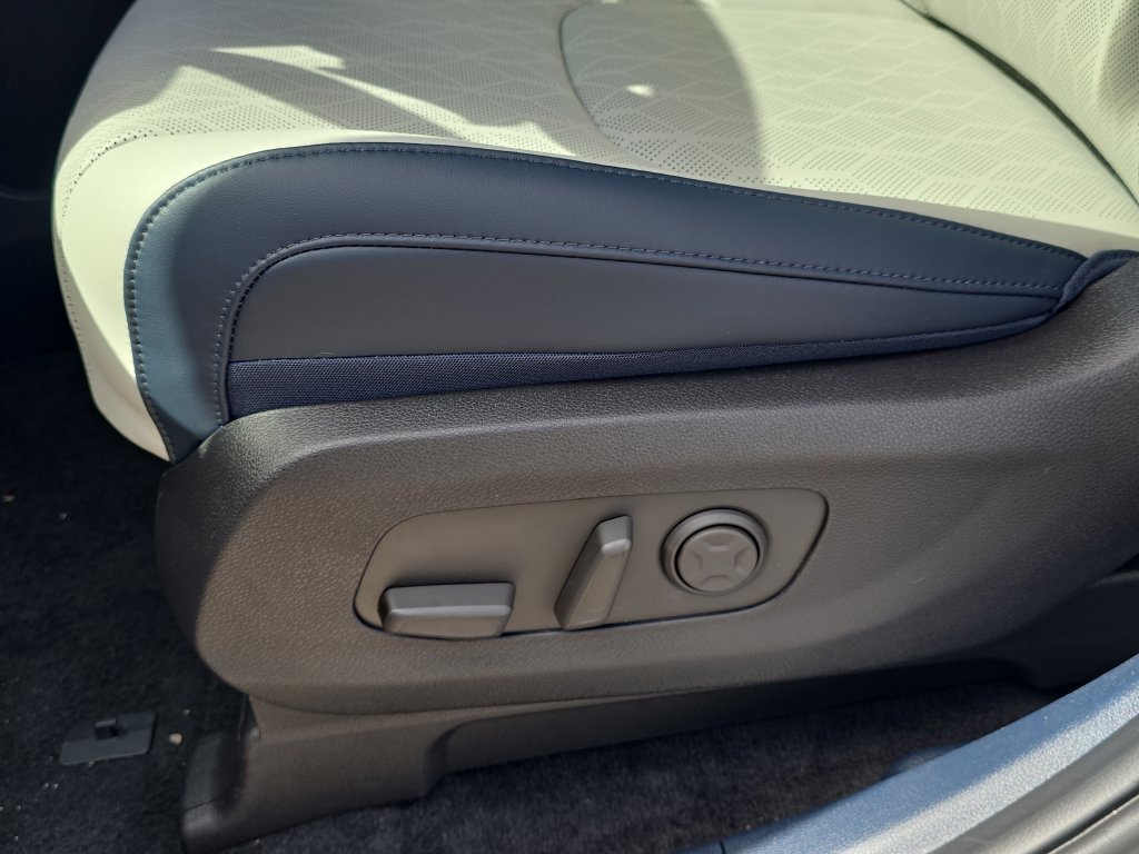 New 2026 Kia Carnival EX FWD image 22
