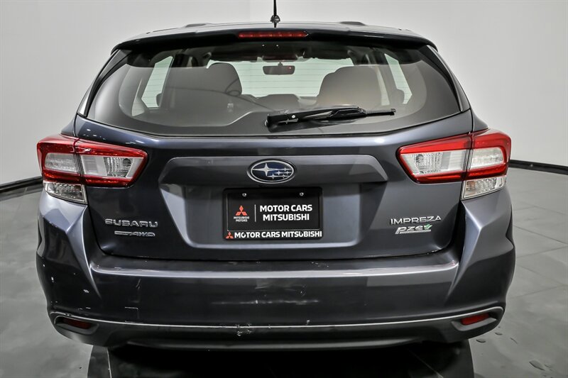 Used 2017 Subaru Impreza 2.0i AWD/4WD image 8