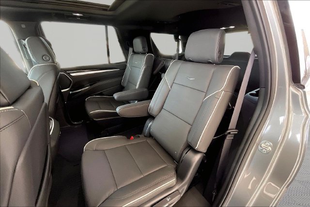 New 2026 Cadillac Escalade Sport w/ LPO, ONYX Package AWD/4WD image 10