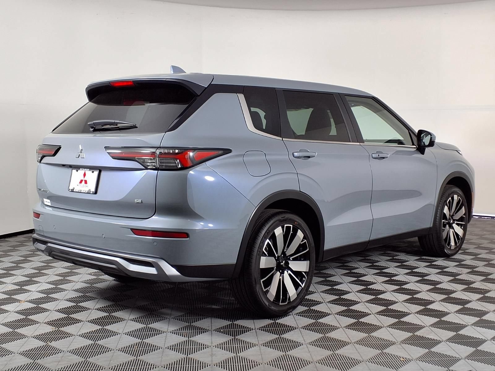 New 2026 Mitsubishi Outlander SE FWD image 26