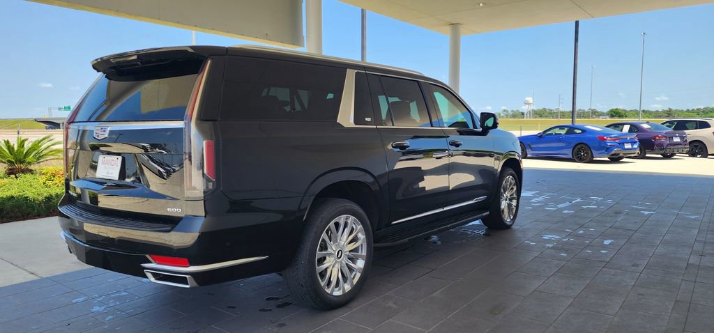 Used 2024 Cadillac Escalade ESV Premium Luxury w/ LPO, Floor Liner Package AWD/4WD image 8