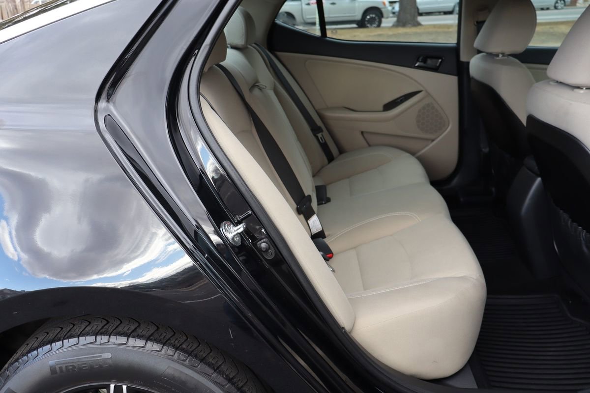 Used 2013 Kia Optima LX image 21