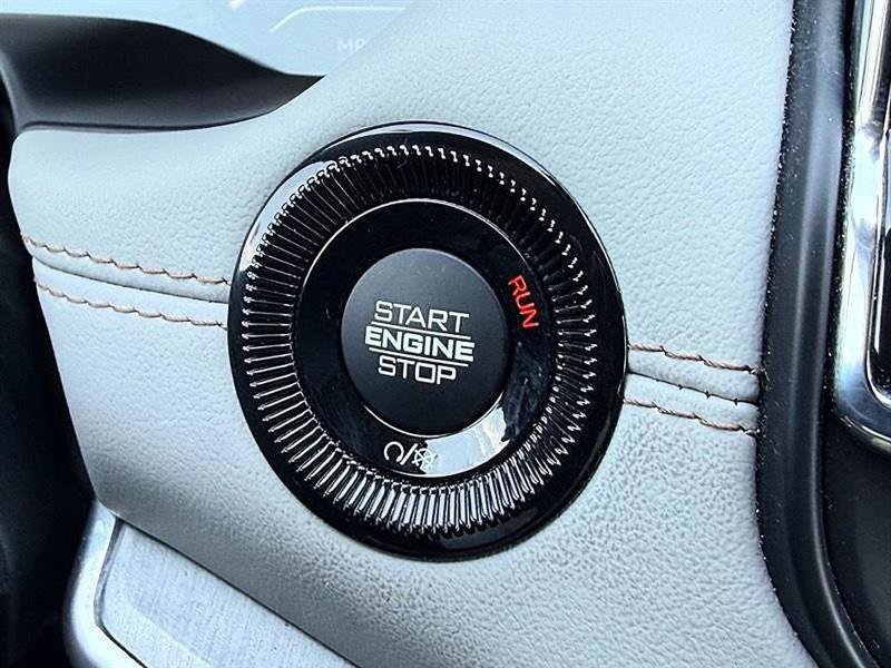 Used 2022 Jeep Compass Limited image 36