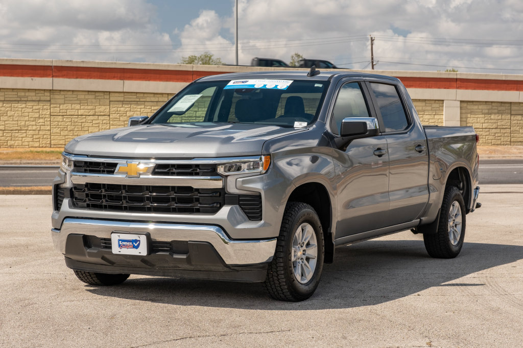 Used 2025 Chevrolet Silverado 1500 LT RWD image 4