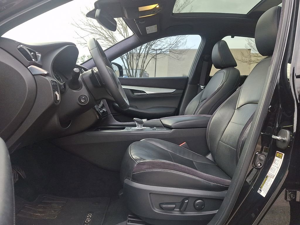 Used 2019 INFINITI QX50 Essential w/ Sensory Package image 13