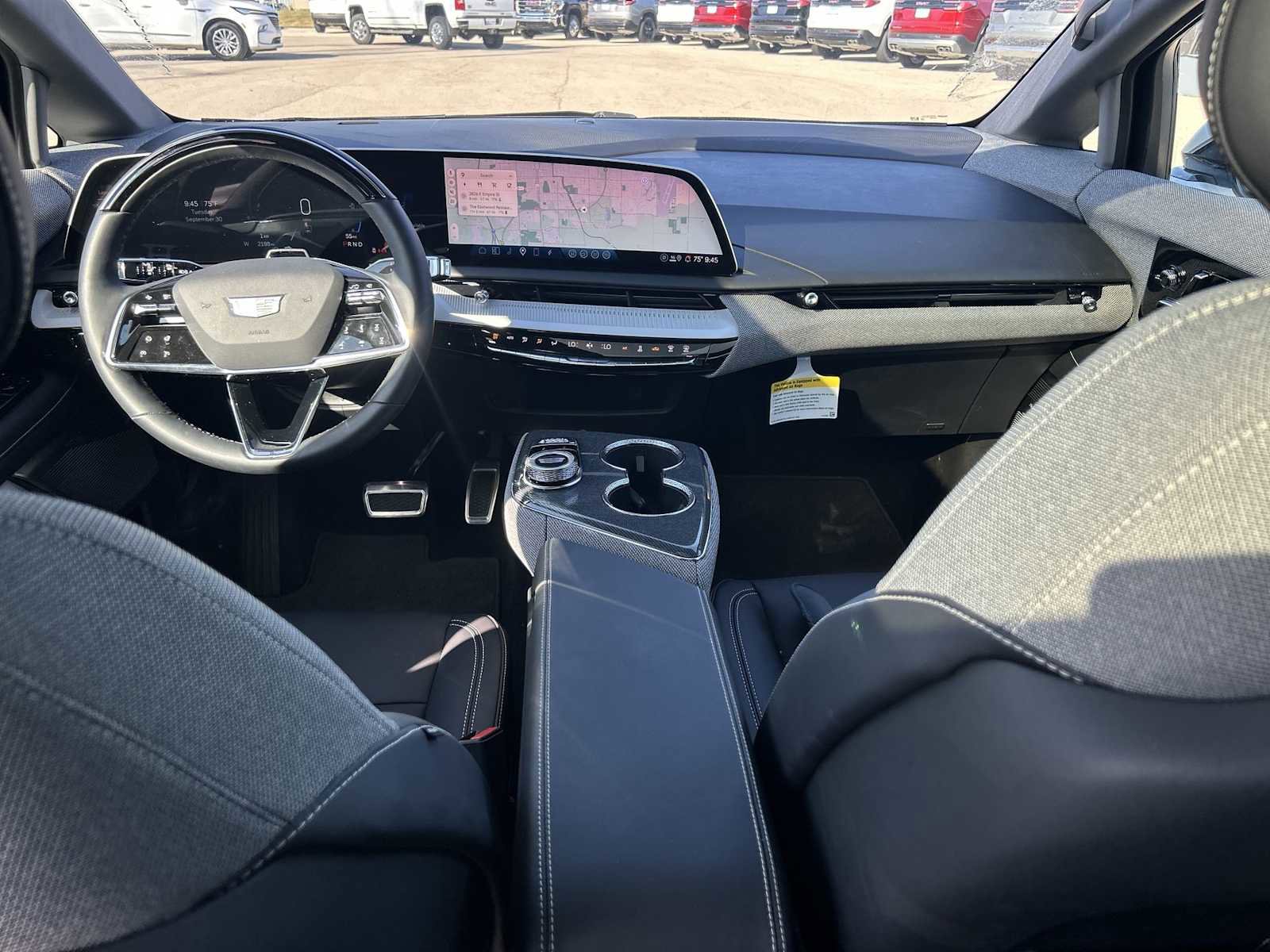 New 2025 Cadillac Optiq Luxury 1 image 19