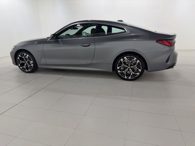 Used 2026 BMW 430i xDrive Coupe w/ Premium Package AWD/4WD image 2