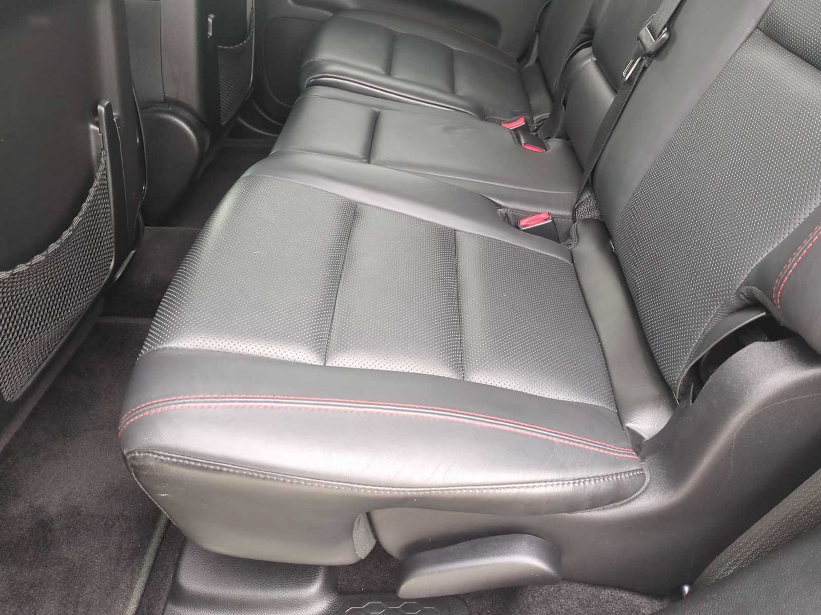 Used 2018 Dodge Durango R/T w/ Blacktop Package AWD/4WD image 26