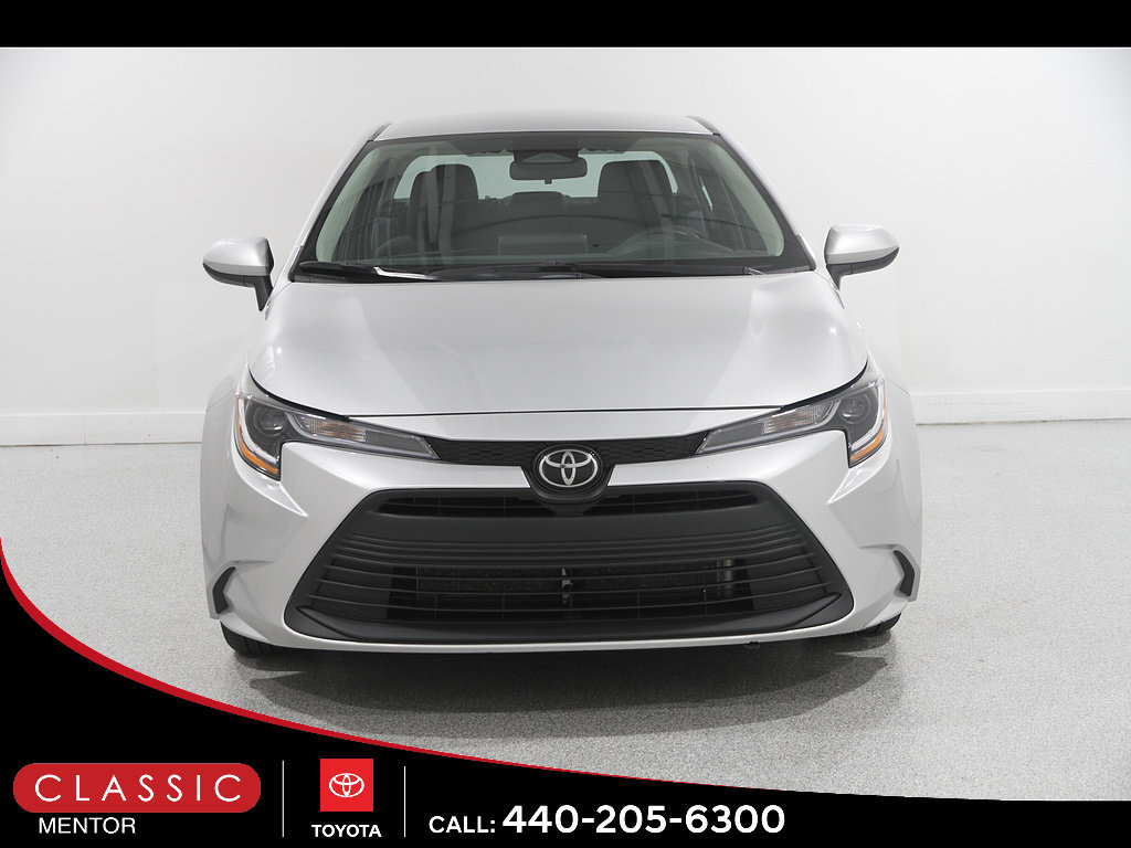 Used 2023 Toyota Corolla LE w/ Carpet Mat Package (TMS) FWD image 2