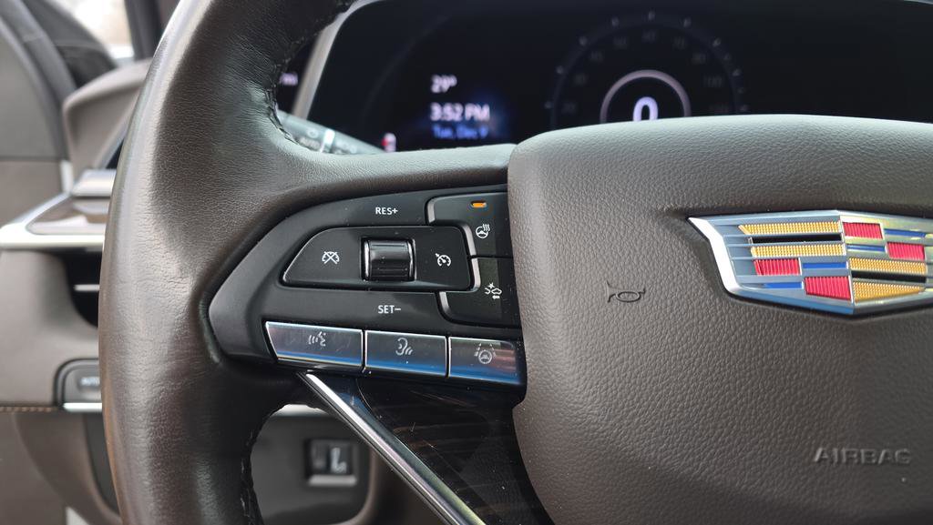 Used 2022 Cadillac Escalade ESV Premium Luxury image 33