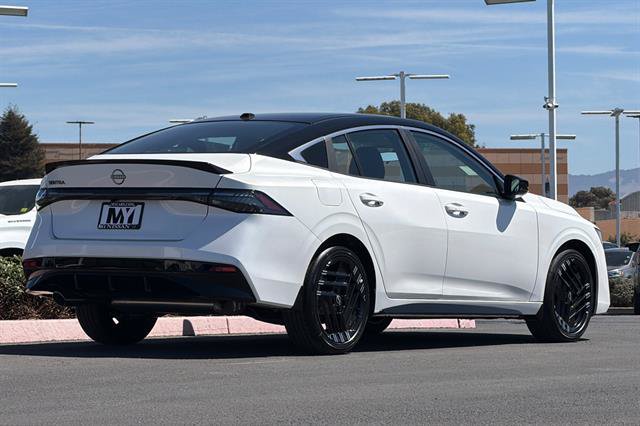 New 2027 Nissan Sentra SR w/ Floor Mat Package FWD image 4