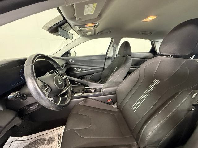 Used 2023 Hyundai Elantra SEL w/ Convenience Package FWD image 6