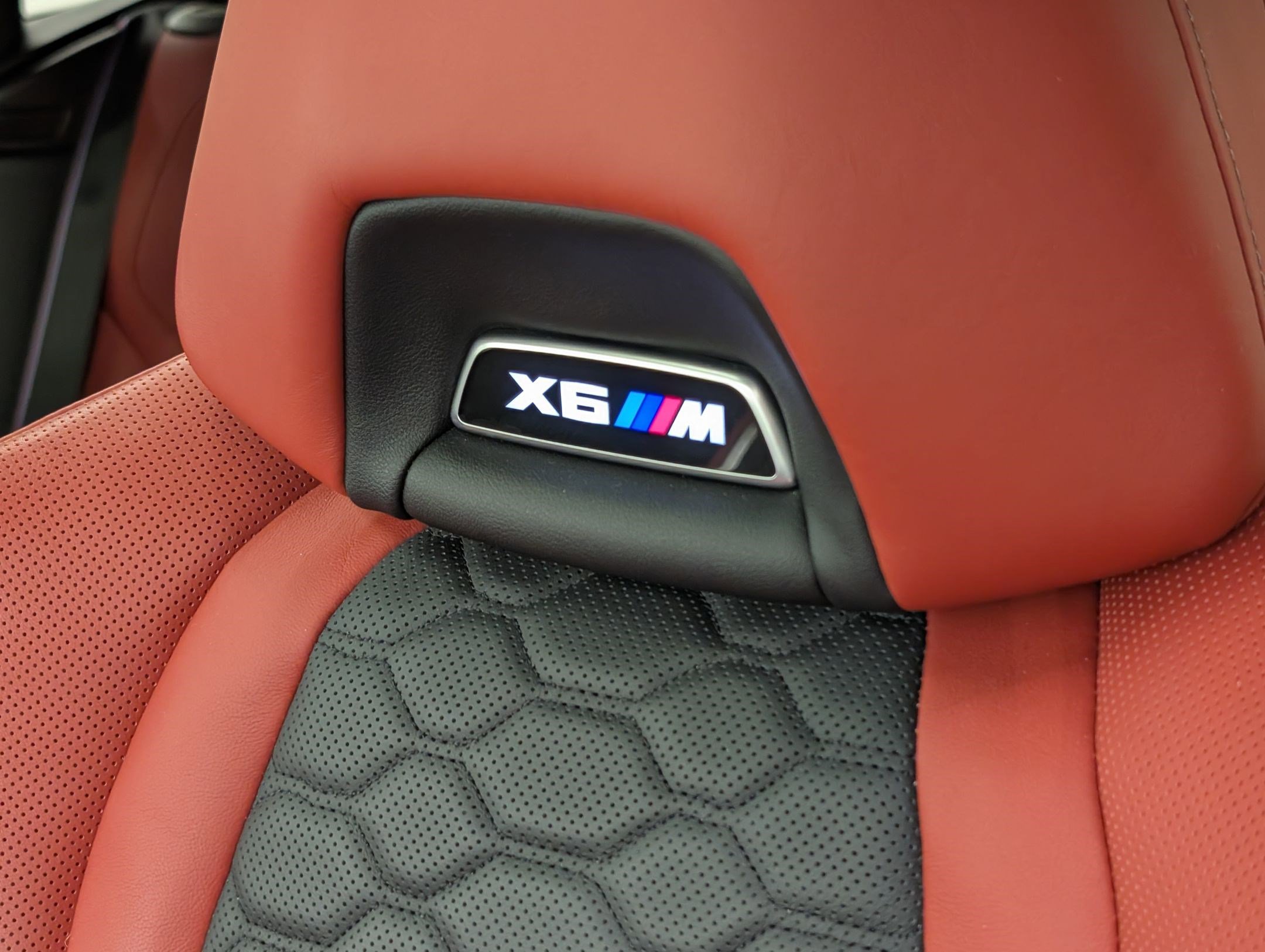 Certified 2024 BMW X6 M Competition w/ Executive Package image 25