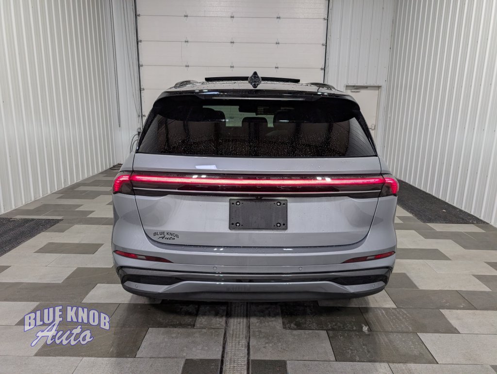 Used 2024 Lincoln Nautilus Reserve w/ Equipment Group 202A AWD/4WD image 3