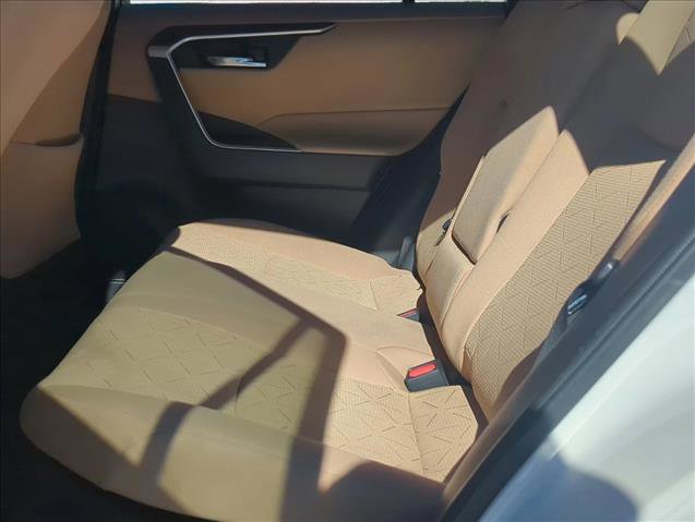 Used 2022 Toyota RAV4 XLE w/ Convenience Package image 16