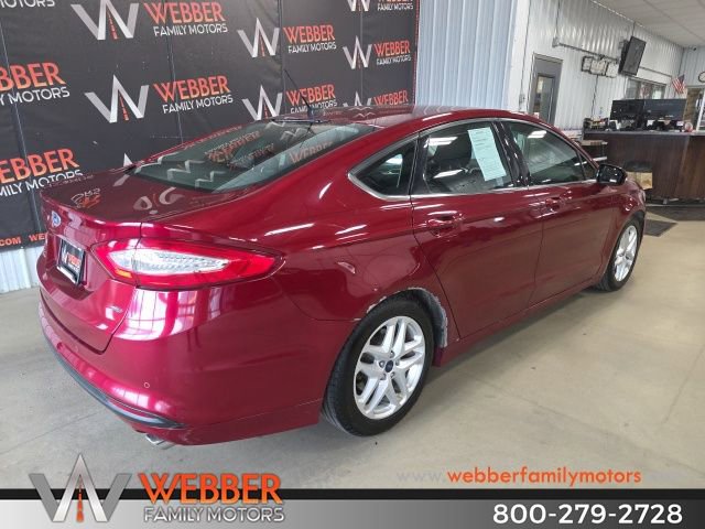 Used 2016 Ford Fusion SE w/ SE Cold Weather Package image 9