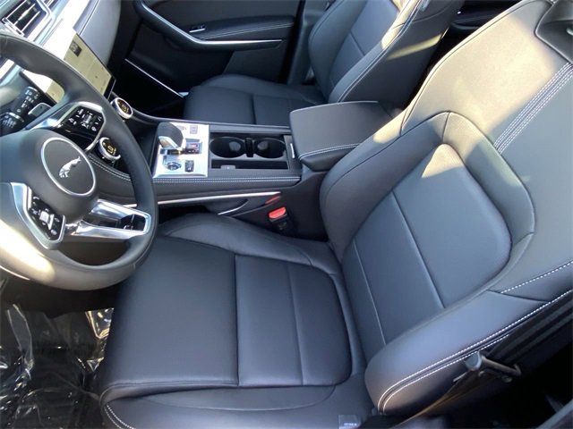 New 2025 Jaguar F-PACE R-Dynamic S image 6