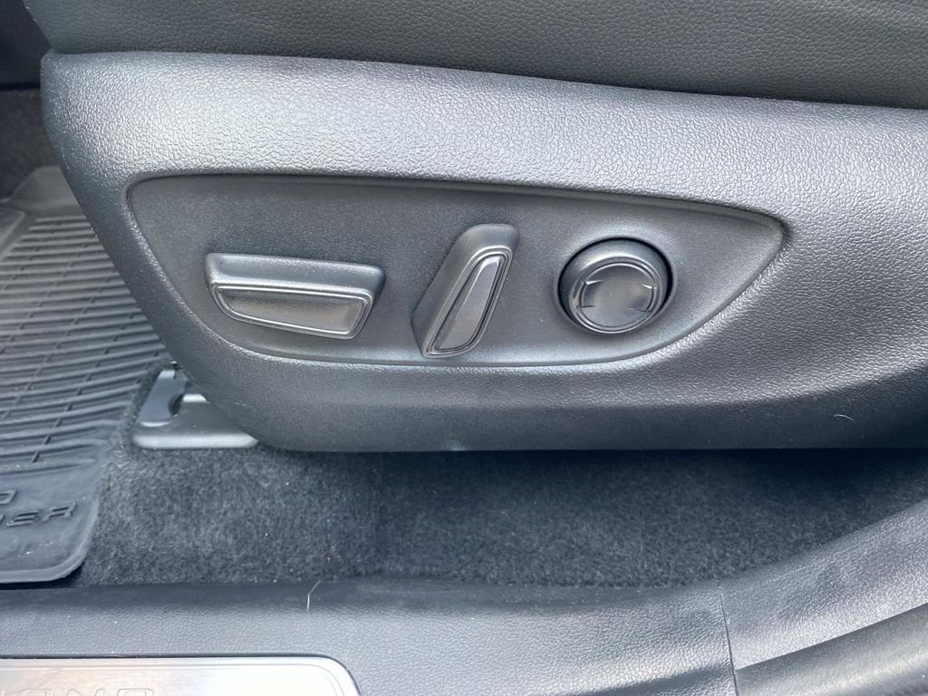Used 2024 Toyota Grand Highlander AWD Hybrid image 22