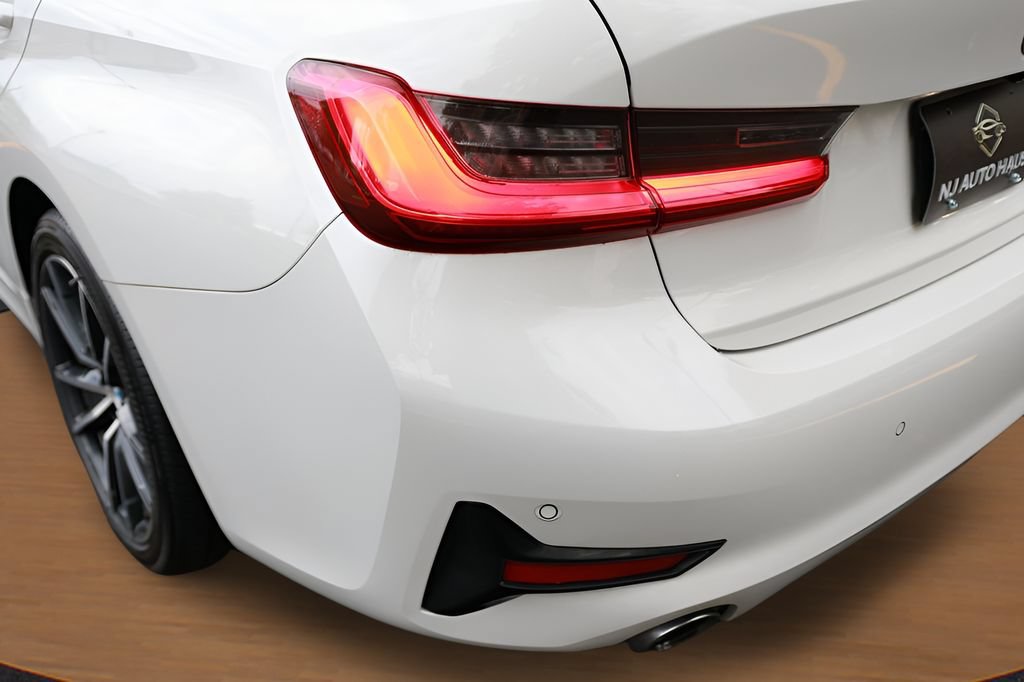 Used 2019 BMW 330i Sedan w/ Convenience Package RWD image 8