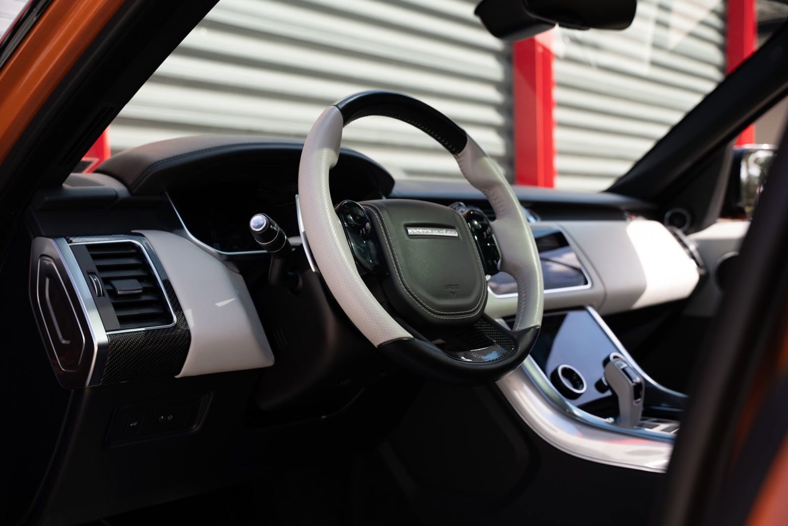 Used 2020 Land Rover Range Rover Sport SVR image 7