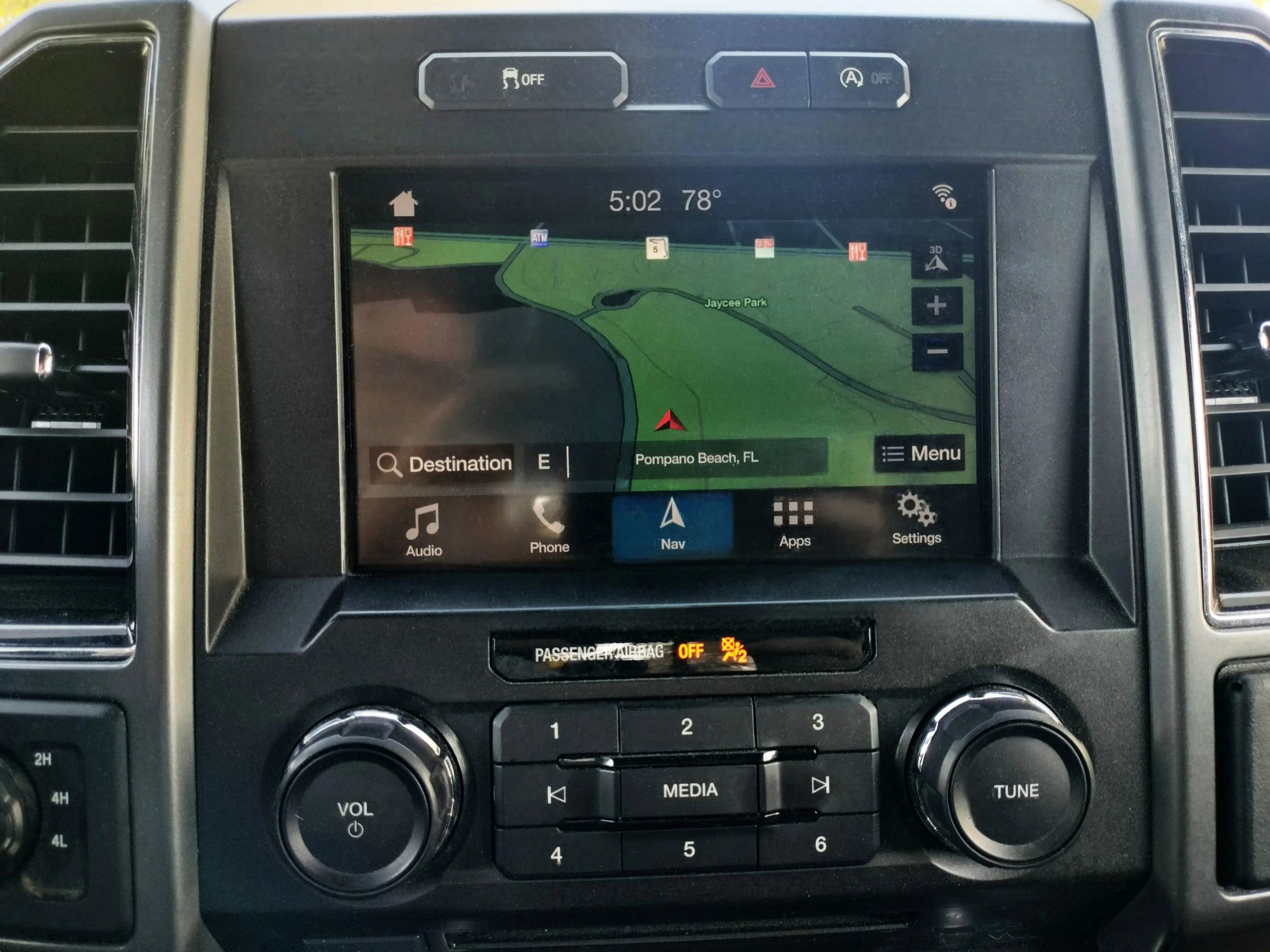 Used 2018 Ford F150 XLT w/ Equipment Group 302A Luxury AWD/4WD image 28