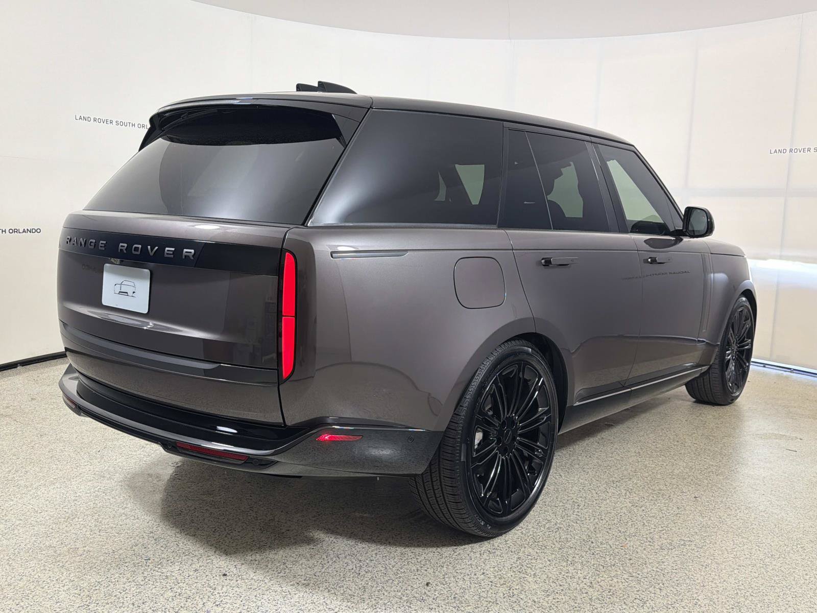 New 2026 Land Rover Range Rover SE AWD/4WD image 5