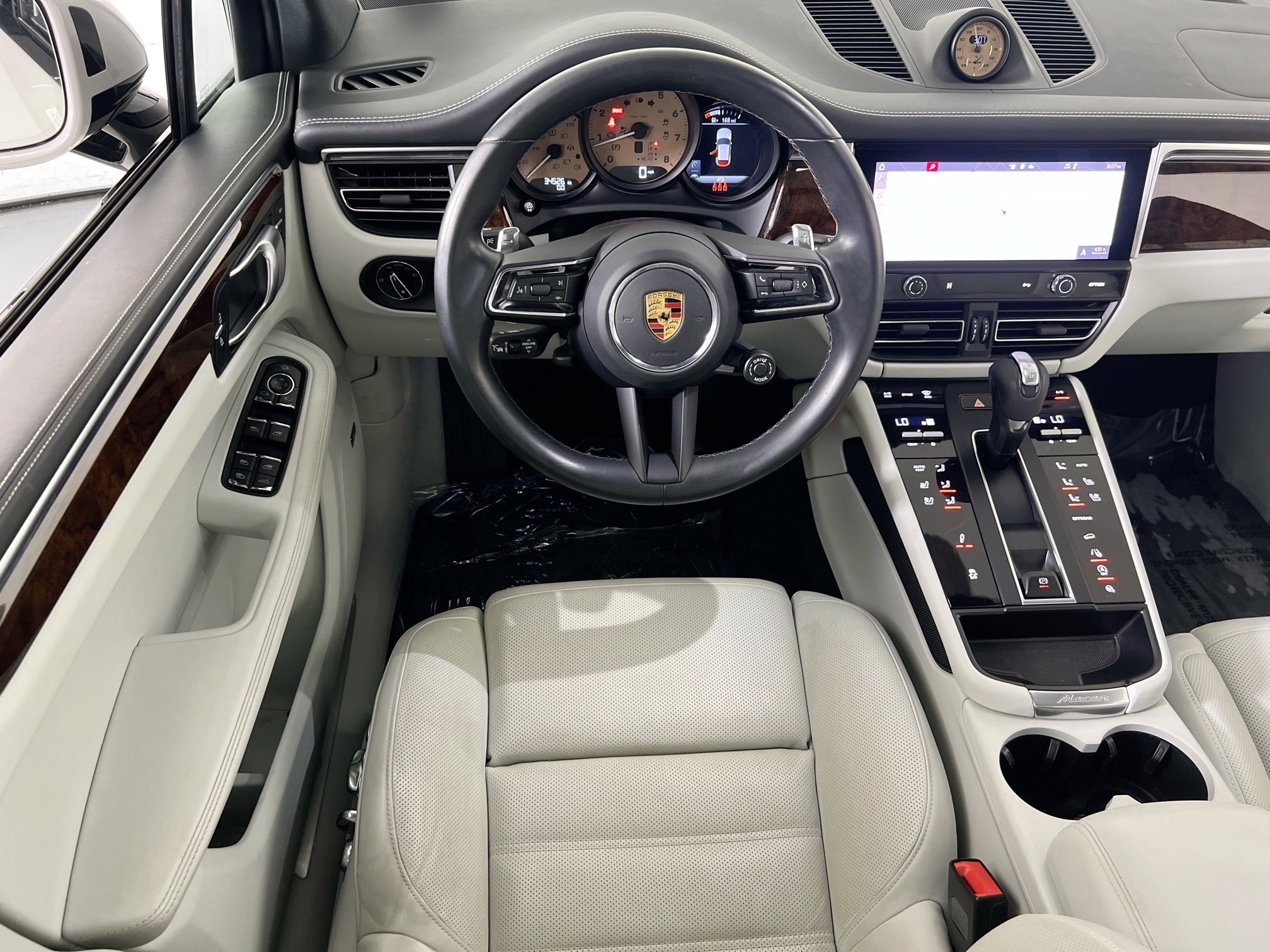 Used 2023 Porsche Macan S image 23