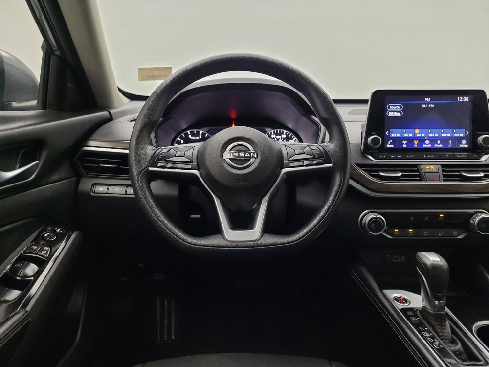 Used 2023 Nissan Altima 2.5 SV image 22